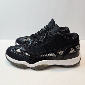 Air Jordan 11 Retro Low IE Size 10.5 Mens Shoes Black/White Sneakers 919712-001